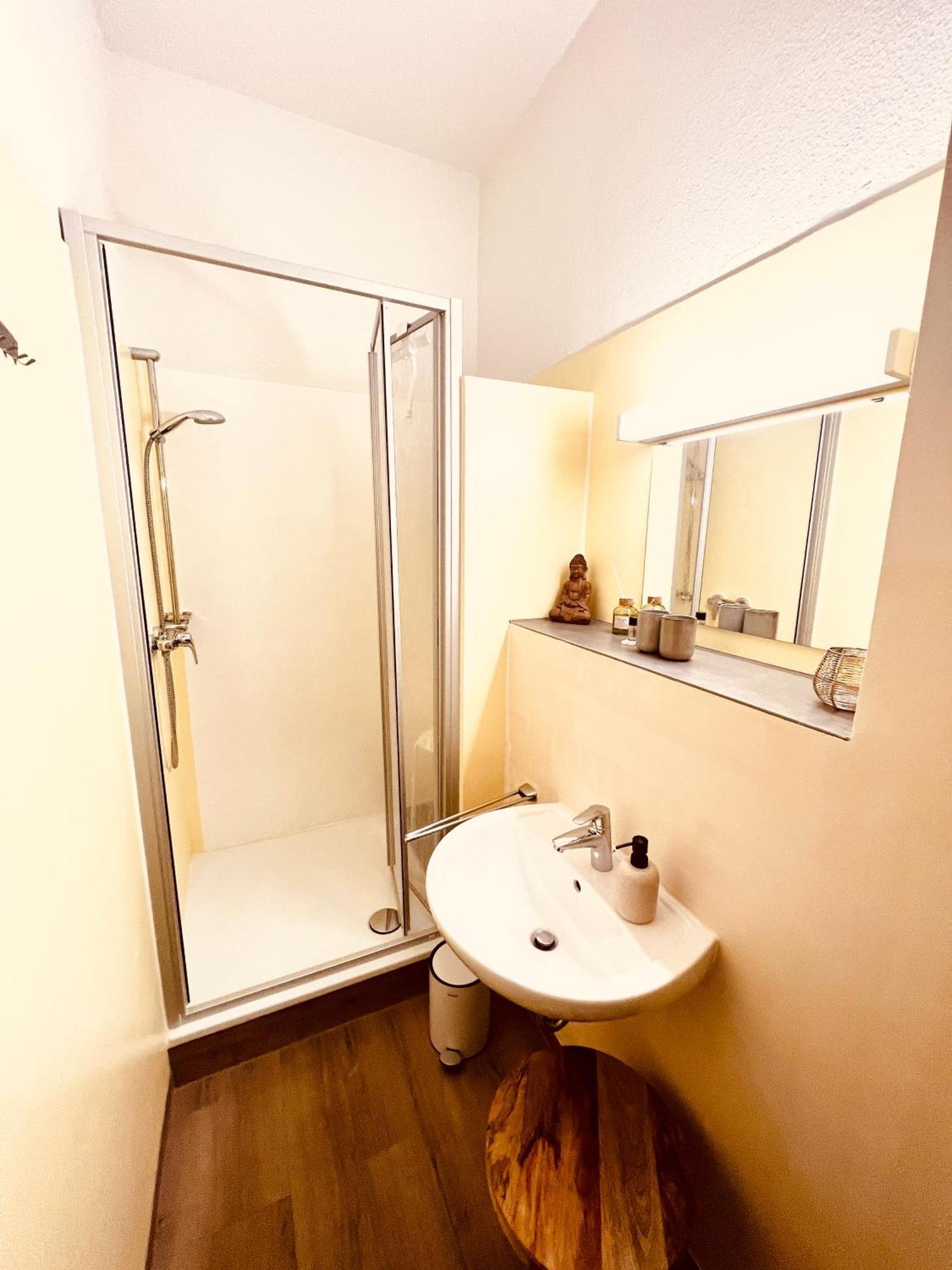 Wunderschoenes Mit Bademantelgang Zur Wohlfuehltherme *